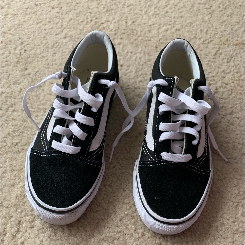 black and white old skool vans size 3